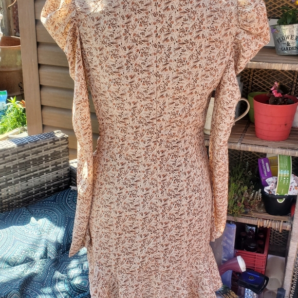 Shein Women's Puff Sleeve Ruched Dress Size Medium/ 6 - Picture 4 of 10